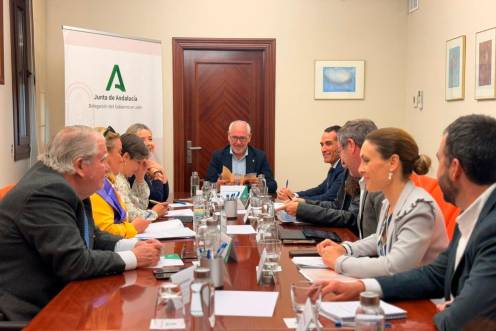 <i>Imagen de archivo de una de las reuniones de coordinación de los delegados con Jesús Estrella. </i>