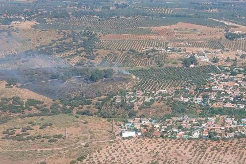 <i>Incendio declarado en Linares. / Infoca. </i>