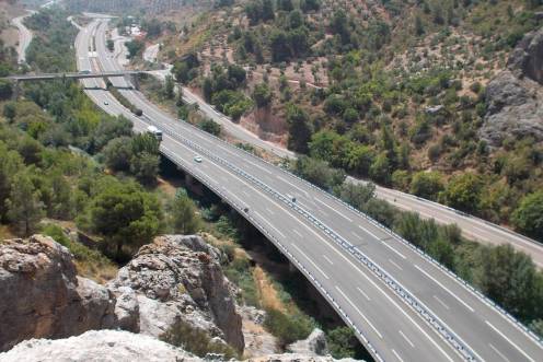 <i>Vista área de la autovía A-44 a su paso por la provincia de Jaén. Archivo. / Gobierno de España.</i>