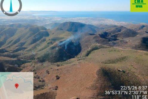 <i>Incendio en la Sierra de Gádor, en Almería. / EMA Infoca.</i>