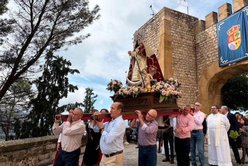 <i> El paso por la Puerta Nueva de la muralla es uno de los puntos destacados del recorrido. / Ana Isabel Bravo / Diario JAÉN.</i>