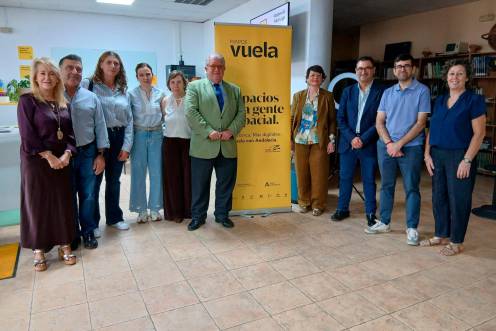 <i>Inauguración Punto Vuela de Huesa tras su renovación. / Junta de Andalucía.</i>