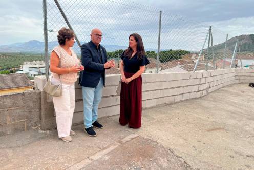 <i>Visita de Manuel Fernández a Alcaudete por las obras tras la borrascas. / Subdelegación del Gobierno en Jaén. </i>