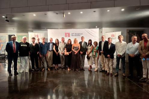 <i>Además de los representantes políticos, el tejido social, cultural y económico de Jaén no se quiso perderse la puesta de largo de la 27 edición del Festival de Otoño. / Carmen Jiménez / Diario JAÉN. </i>