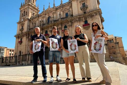 <i>Presentación del programa especial de actividades deportivas con motivo de la Feria de la Virgen de la Capilla. / Ayuntamiento de Jaén.</i>