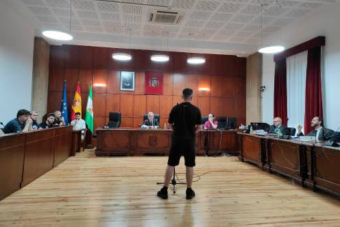 <i>El acusado del asesinato de una mujer en Sabiote durante la última sesión del juicio en la Audiencia de Jaén. / Europa Pres. </i>