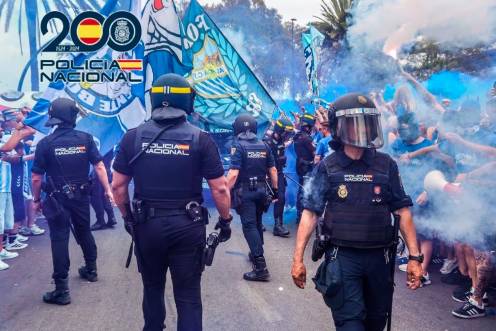 <i>Imagen de archivo de un dispositivo de la Policía Nacional por un partido de Málaga CF. / Oliver Contreras / CNP / Europa Press.</i>
