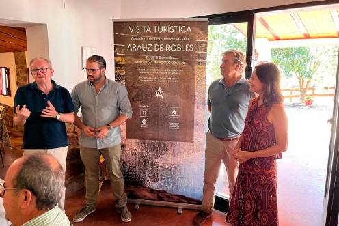 <i>Visita a la finca Araúz de Robles. / Junta de Andalucía. </i>