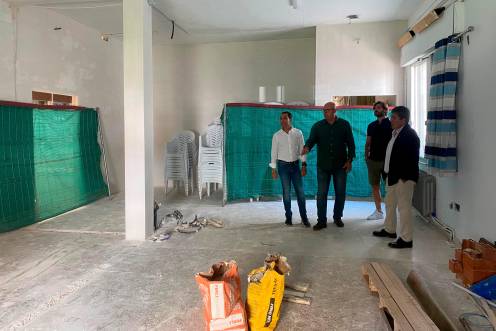 <i>Francisco José Solano visita las obras que se llevan a cabo en el centro. / Ayuntamiento de Jaén.</i>