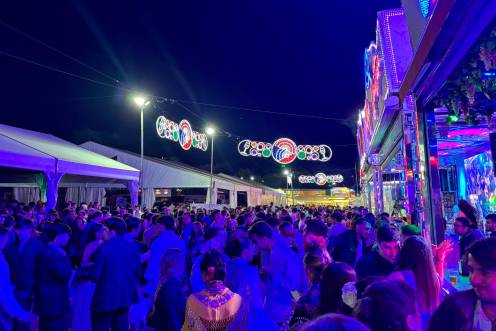 <i>El recinto ferial, el domingo, 11 de octubre, por la noche. / Diario JAÉN.</i>
