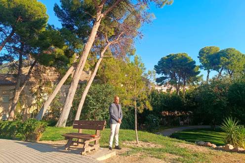 <i>El concejal José María Cano, en el Parque del Seminario. / Ayuntamiento de Jaén.</i>