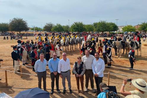 <i>Recreación Histórica de la batalla de Bailén a la que ha acudido el delegado territorial de Turismo, Justicia, Desregulación y Administración Local, Mario Martos. / Junta de Andalucía. </i>