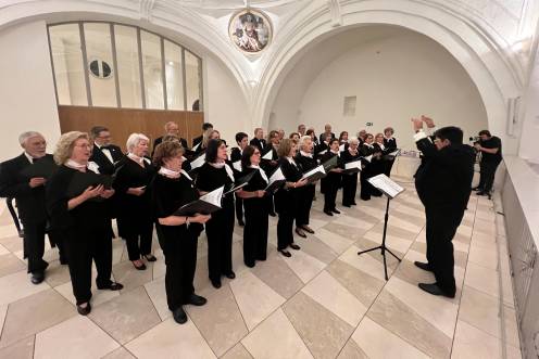 <i>Actuación Coro Orfeón Santo Reino en los premio “Jaén Paraíso Interior” 2026. / Jason Moyano / Diario JAÉN. </i>