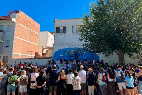<i>Concentración en Pegalajar en apoyo de la alumna. / Europa Press. </i>