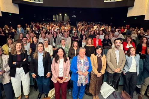 <i>Inauguración del XI Encuentro Provincial de Profesionales de los Servicios Sociales Comunitarios. / Ayuntamiento de Jaén.</i>