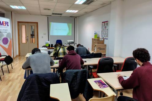 <i>Participantes en el programa EPES. / Ayuntamiento de Jaén. </i>