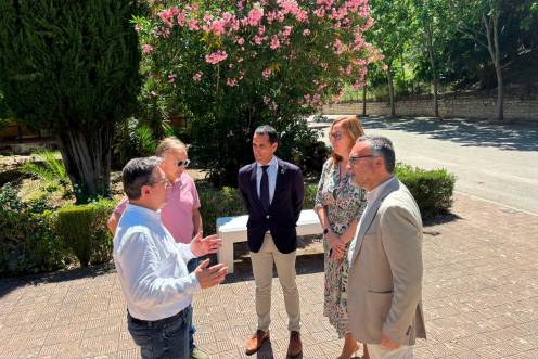 <i>Visita del viceconsejero Pablo Quesada al IES Las Fuentezuelas. / Álex Gómez / Diario JAÉN.</i>