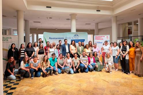 <i>Ana Mata inaugura dos proyectos PEF en Alcalá la Real. / Junta de Andalucía.</i>