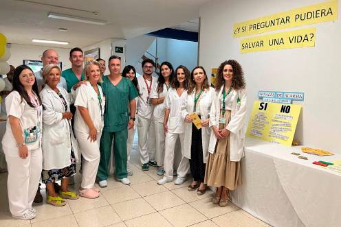 <i>Mesa informativa para la Prevención del Suicidio. / Junta de Andalucía. </i>