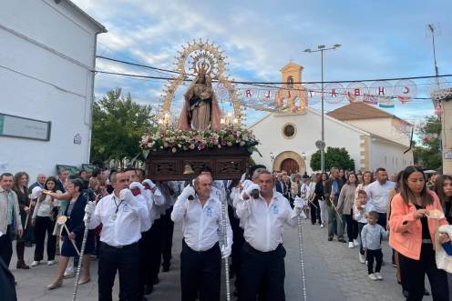 <i>La Virgen del Rosario despierta en los vecinos de Charilla una gran devoción y un importante vínculo emocional. / Ana Lechuga / Diario JAÉN.</i>