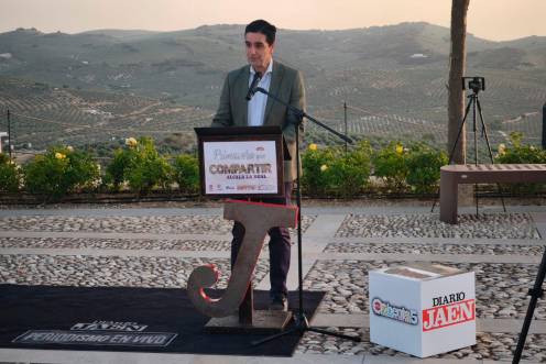 <i>Marino Aguilera, durante su intervención en el acto “Primavera por compatir” en Alcalá la Real. / Agustín Muñoz / Diario JAÉN. </i>