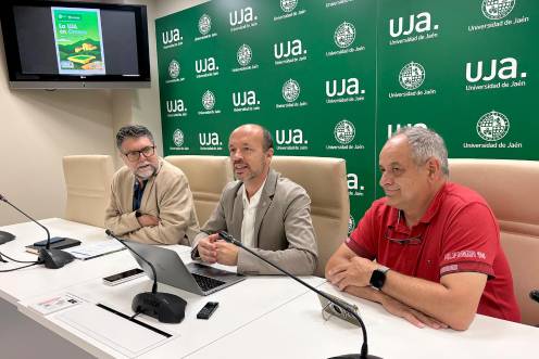 <i>Presentación del curso formativo. / UJA.</i>
