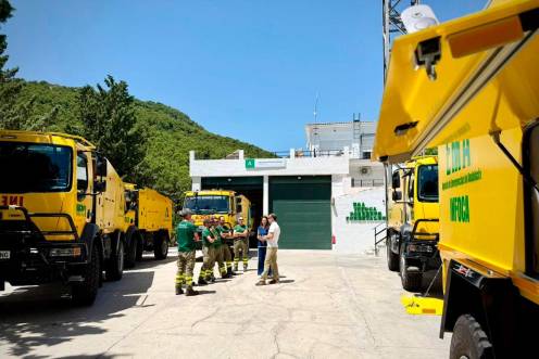 <i>Imagen de la reciente presentación de las nuevas autobombas. Archivo. / Junta de Andalucía.</i>
