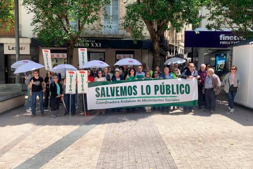 <i>Concentración de la Coordinadora Andaluza de Movimientos Sociales en Jaén. / Pablo Espinosa. Diario JAÉN</i>