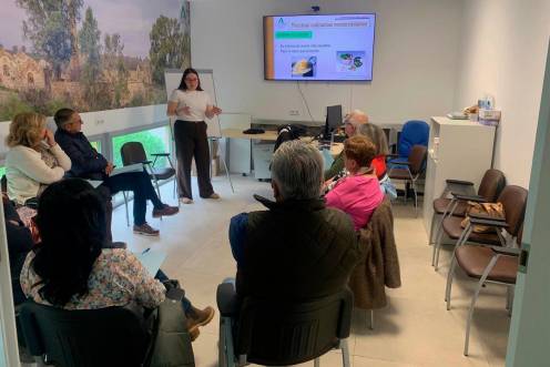 <i>Una de las sesiones del taller sobre diabetes. / Junta de Andalucía.</i>