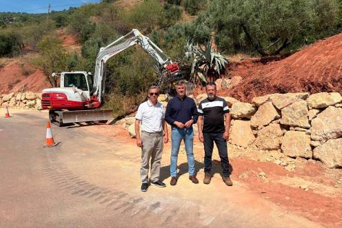 <i>Visita a obras en carreteras de Diputación en Chiclana de Segura. / Diputación de JAÉN. </i>