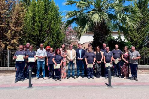 <i>La delegada de Gobierno de la Junta de Andalucía por suplencia, Ana Mata, clausura hoy, junto con el teniente de alcalde, Enrique Mendoza, este proyecto denominado “Linforem”. / Junta de Andalucía.</i>