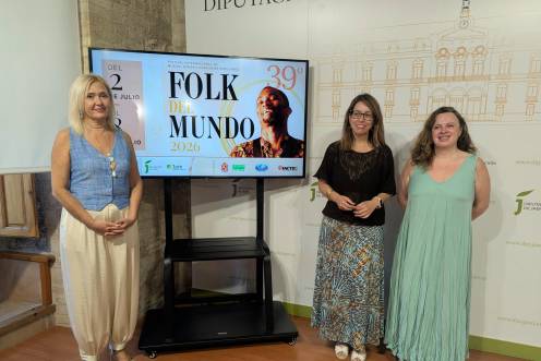 <i>María Espejo, África Colomo y Lola Torres presentando el cartel de la 39 edición del Folk del Mundo. / Ayuntamiento de Jaén.</i>
