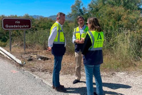 <i>Miguel Contreras en una visita a las obras de la carretera A-401. / Junta de Andalucía.</i>