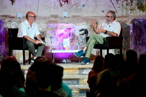 <i>Luis Foronda y Antonio Muñoz Molina, en el encuentro en la San Lorenzo. / Jesús Delgado / Diario JAÉN. </i>
