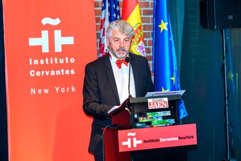 <i>El director de Diario JAÉN, Juan Espejo, durante su intervención en la proclamación del V Premio Internacional de Poesía “Diario JAÉN”. / Enrique Shore.</i>