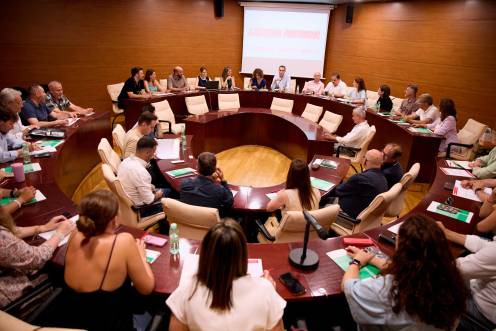 <i>Reunión con la Comisión Ejecutiva del PSOE de Jaén.</i>