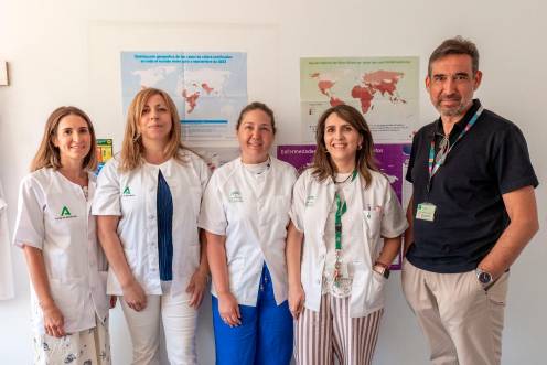 <i>Profesionales de La Unidad del Viajero del Hospital Universitario de Jaén. / Junta de Andalucía. </i>