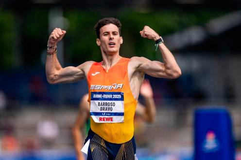 <i>David Barroso es campeón de España de 800 metros e Iberoamericano esta temporada. / Universidad Pablo Olavide.</i>