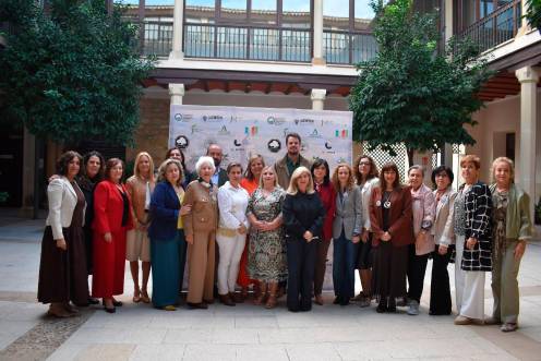<i>Congreso de Mujeres Rurales “Liderando el presente, construyendo el futuro” en Úbeda. / Diputación de Jaén.</i>