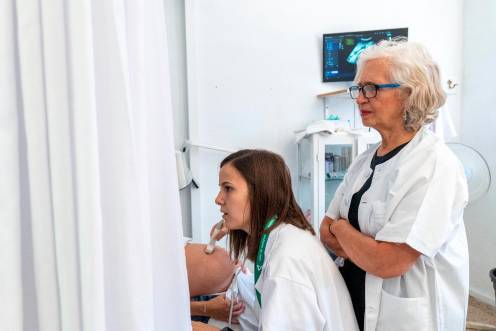 <i>Atención obstétrica en el Hospital Universitario de Jaén. / Junta de Andalucía. </i>