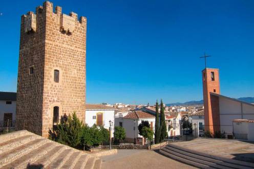 <i>Anfiteatro de las torres y mirador de Juan Cabré, en Peal de Becerro. Archivo. / Europa Press.</i>