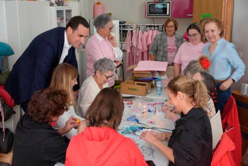 <i>Visita de Juan Latorre a Ajicam. / Diputación de Jaén. </i>