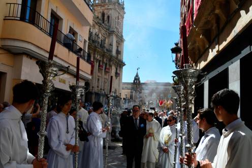 <i>Procesión del Corpus Christi, por Calle Maestra. / Diócesis de Jaén. </i>