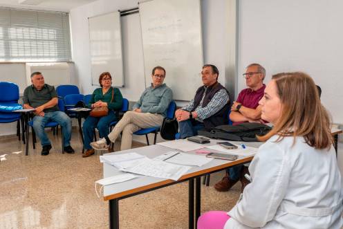 <i>Nueva sesión de la Escuela de Pacientes de Insuficiencia Cardíaca. / Junta de Andalucía.</i>