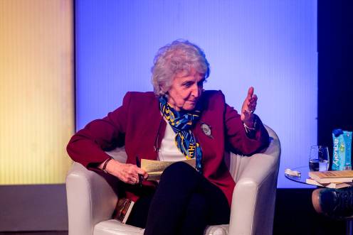 <i>La periodista, Soledad Gallego Díaz, durante una charla con el director de Le Monde. / Ricardo Rubio / Europa Press.</i>