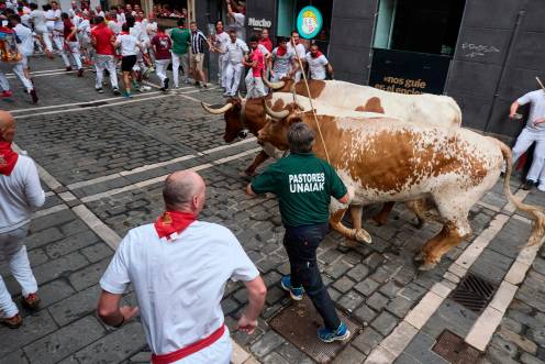 <i>Cuarto encierro de los Sanfermines de 2026. / Eduardo Sanz / Europa Press.</i>