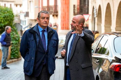 <i>El consejero de Sanidad, Presidencia y Emergencias, Antonio Sanz, junto al alcalde de Cazorla, José Luis Olivares, al inicio de la firma de un acuerdo sobre la construcción del nuevo Centro de Salud. Archivo. / Francisco J. Olmo / Europa Press.</i>