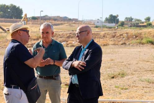 <i>Mengíbar recibirá más de seis millones del Gobierno de España para reforzar infraestructuras y apoyar al sector agrario. / Subdelegación del Gobierno en Jaén. </i>