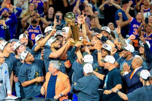 <i>Los Knicks ganan la NBA.</i>