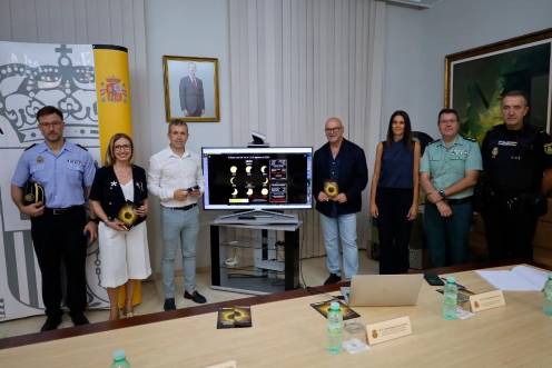 <i>Reunión de coordinación por el próximo eclipse solar del 12 de agosto. / Subdelegación Jaén. </i>